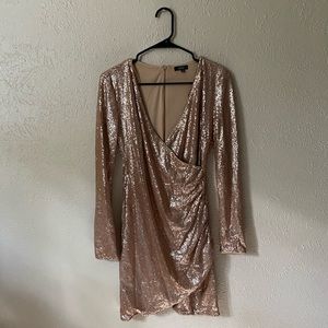 Rose Gold Sequin Dress Francesca’s ♥️ 3 FOR $20